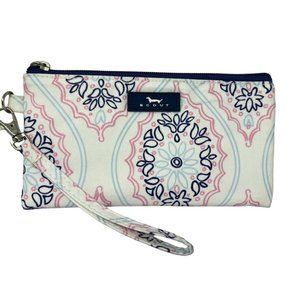 New Without Tags SCOUT Wristlet, Essential Lightweight Clutch